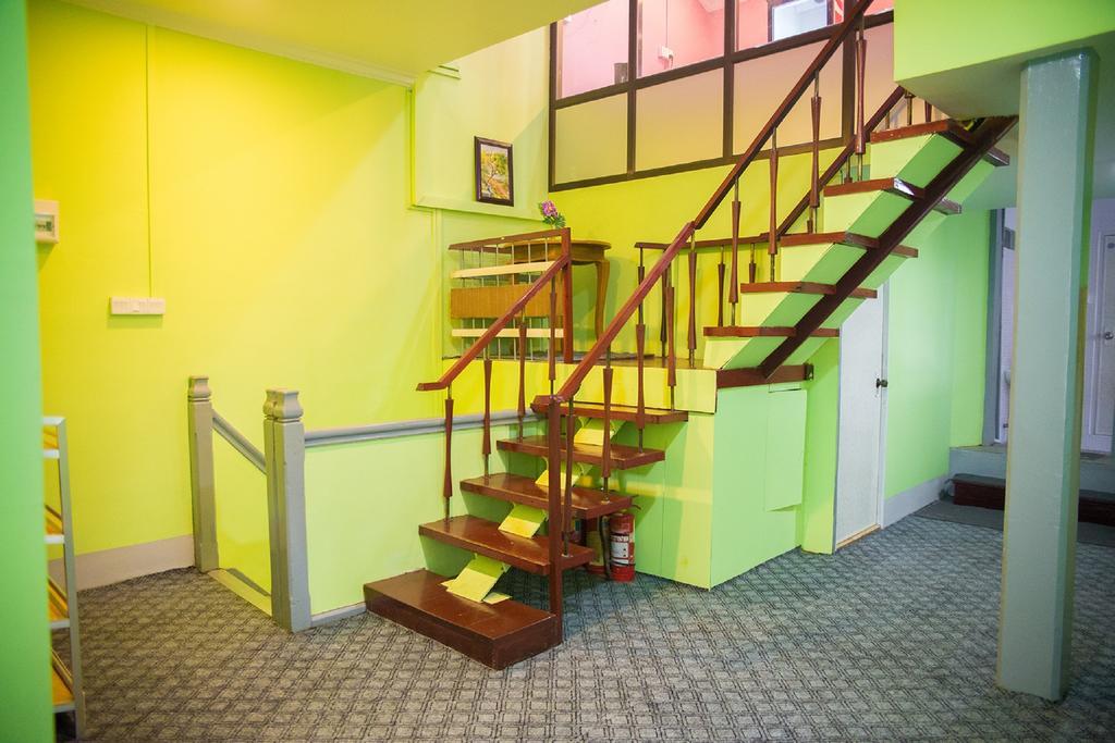 The Sat Yangon Hostel Exterior photo