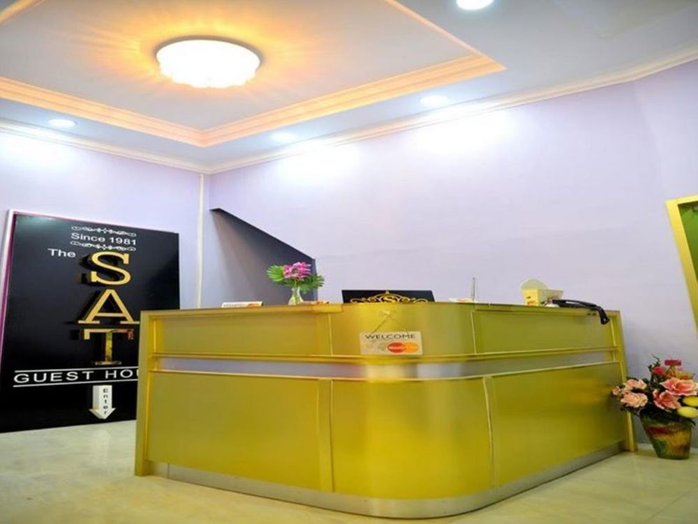 The Sat Yangon Hostel Exterior photo