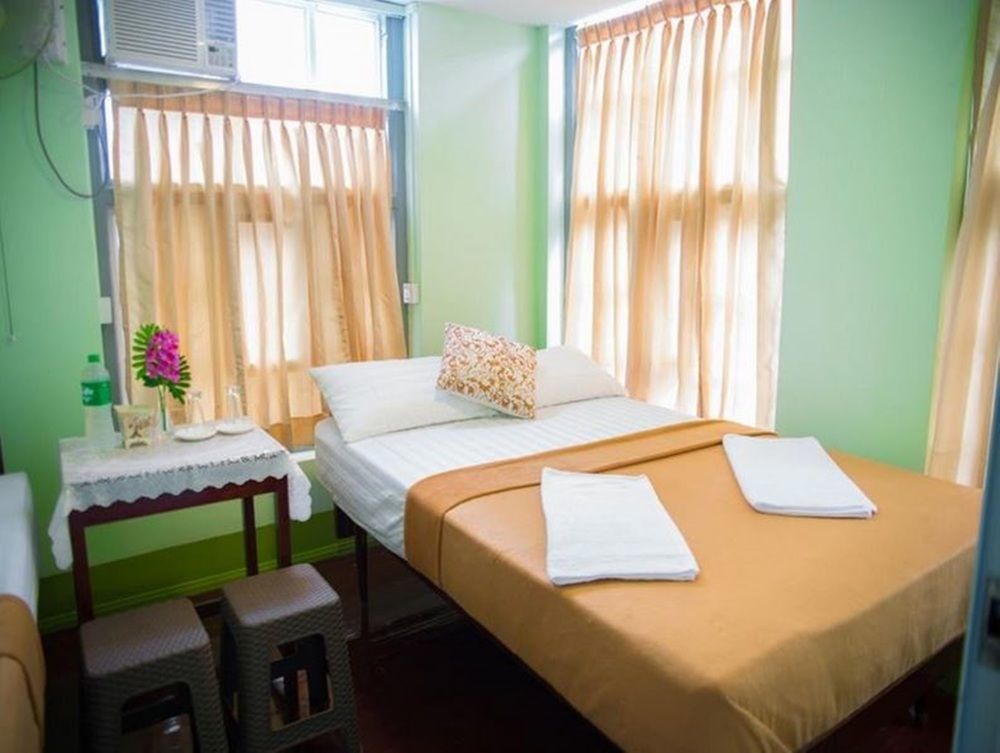 The Sat Yangon Hostel Exterior photo