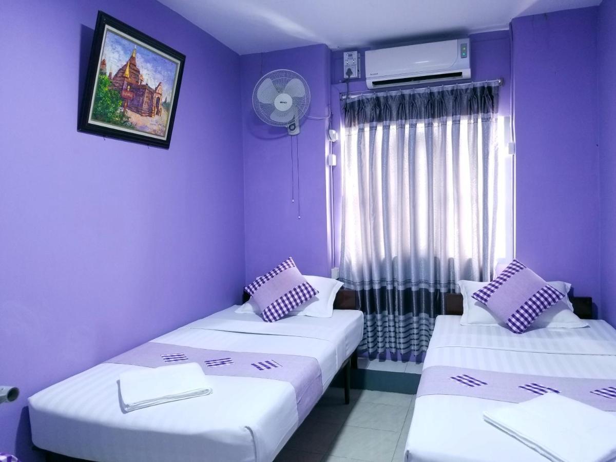 The Sat Yangon Hostel Exterior photo