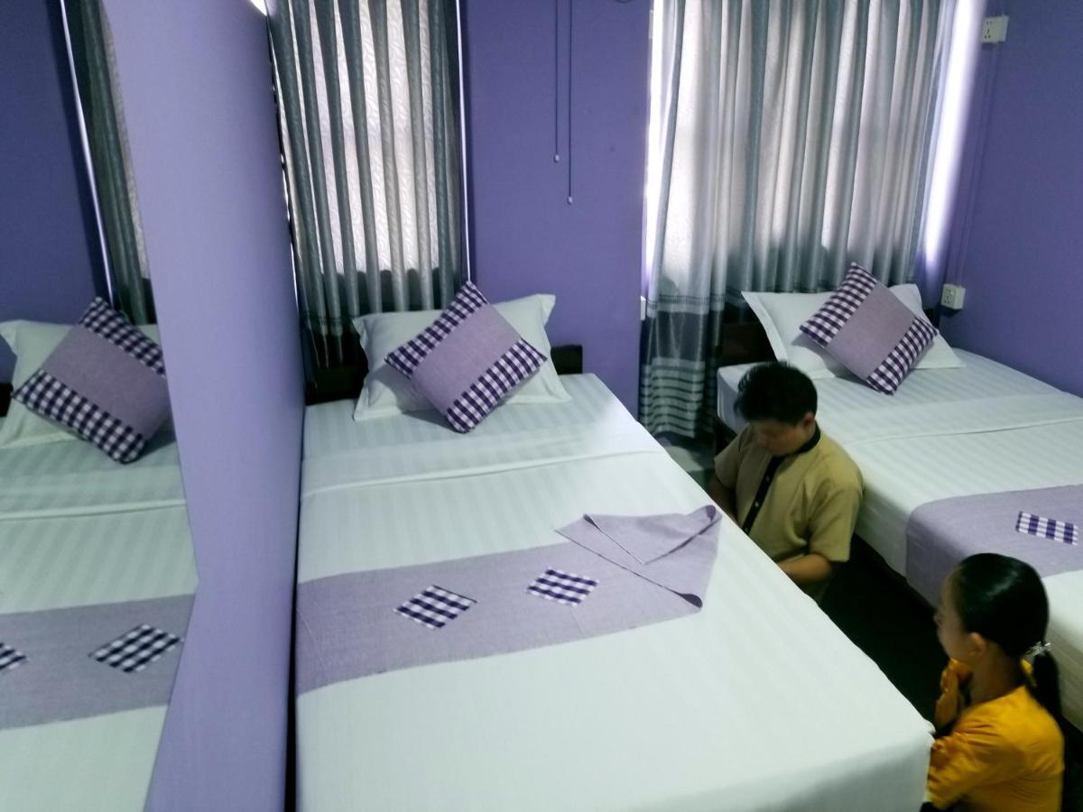 The Sat Yangon Hostel Exterior photo