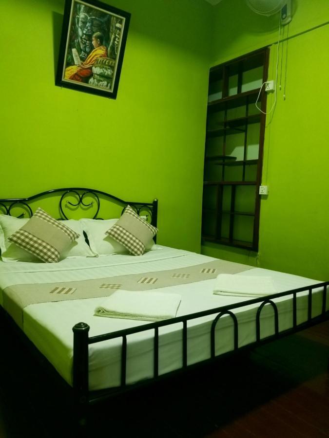 The Sat Yangon Hostel Exterior photo